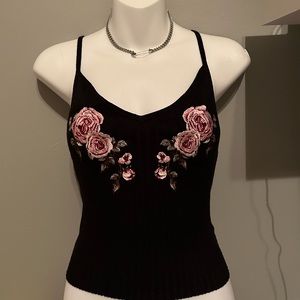 Kendall&Kylie black roses tank top 🌹